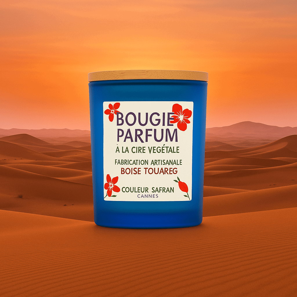 Bougie parfumée artisanale couleur safran en cire végétale de 180g, élégante et parfumée pour la maison.