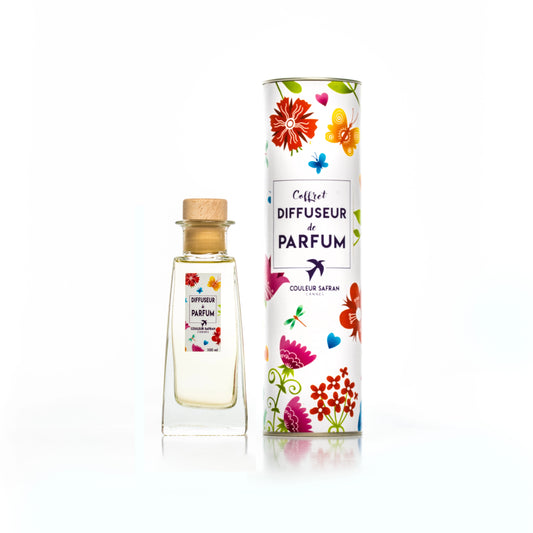Diffuseur de parfum artisanal de 100ml en couleur safran, avec flacon élégant, pour diffuser une fragrance parfumée.
