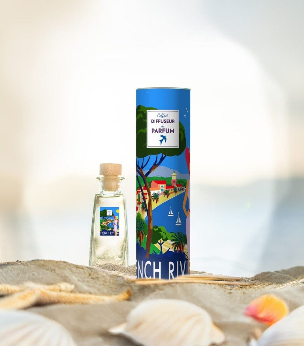 Diffuseur de parfum Collection French Riviera de Couleur Safran, avec flacon élégant et capuchon en bois naturel.